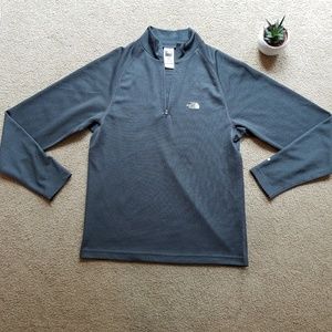 SALE! North Face 1/4 zip long sleeve vapor wick
